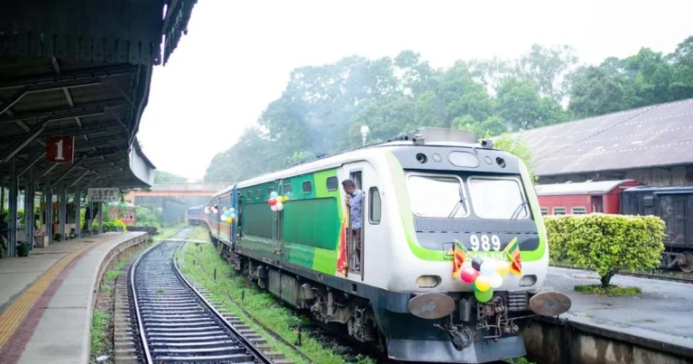 Badulla to Ambewela (Special train using Class S14 traction set)